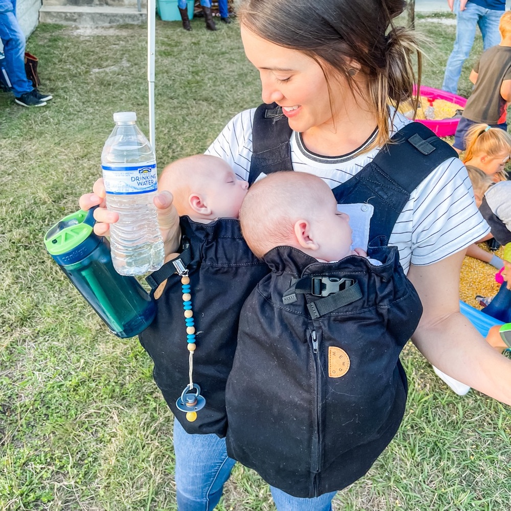 The Weego TWIN Baby Carrier in Simply Black - Twin Front Pack